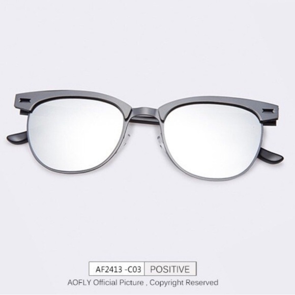 Mirrored Sunglasses​ - Picture 2 of 6